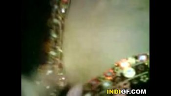 Трахнул её дома порно видео