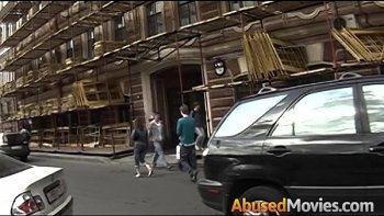 Ничтожество русской женщины сидит на электрическом стуле и думает о жизни