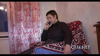 Молодой русский парень ебет свою русскую подругу