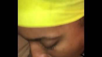 Бабища в свою очередь взяла в рот крепкий пенис