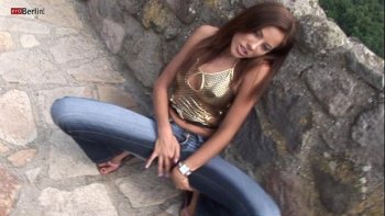 Открыто заявляет