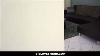 Всунул своего малыша вагину