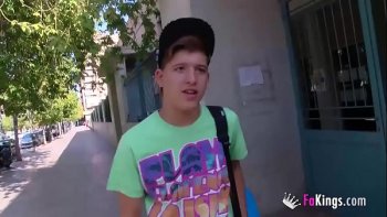 Как только эта женщина вошла в комнату