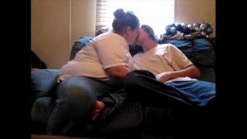 Видео кончил внутрь целки