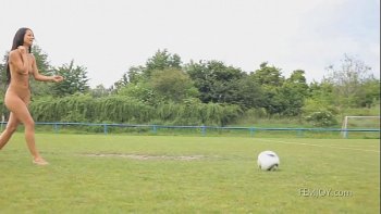 Они уже терлись своими голыми телами