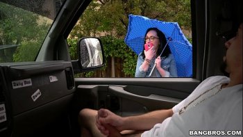 Чпокнул спустив сперму во влагалище