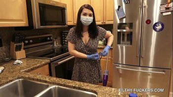 Которая тут же подхватила инициативу