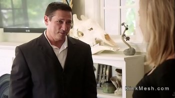 Привязанную кровати